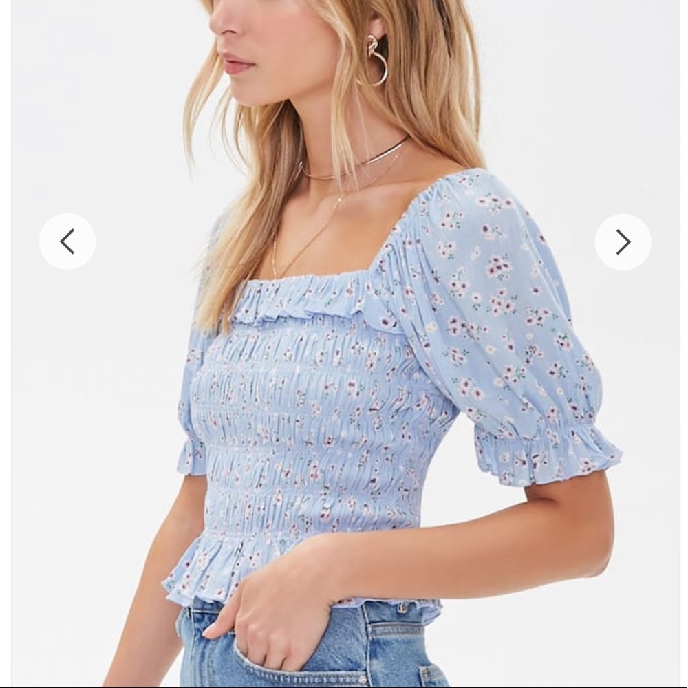 Forever 21 floral smocked puff sleeve top - Picture 3 of 5
